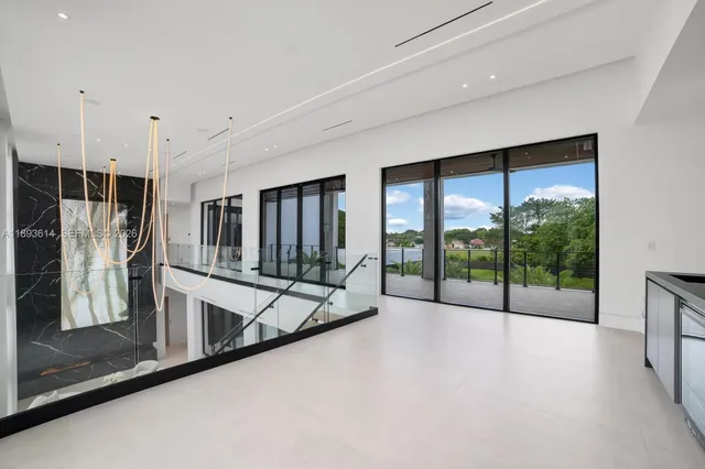 $7,995,000 | 9900 Southwest 125th Avenue, Miami, FL 33186