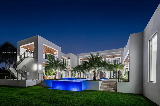 $7,995,000 | 9900 Southwest 125th Avenue, Miami, FL 33186