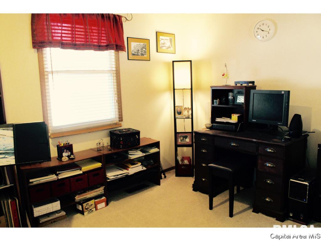 309 East Sangamon Avenue Springfield, IL 62702 - Photo 11 of 26 Gallery Image 11