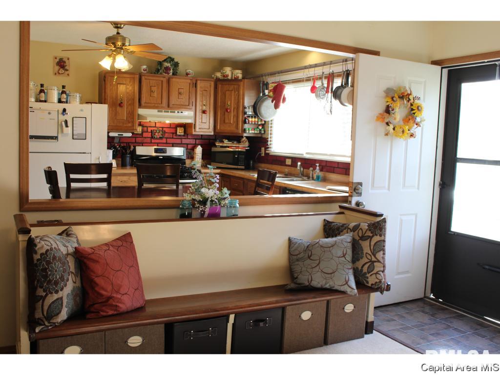 309 East Sangamon Avenue Springfield, IL 62702 - Photo 4 of 26 Gallery Image 4