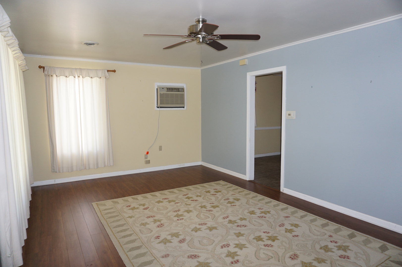 2209 Hawthorne Road Homewood, IL 60430 - Photo 2 of 14