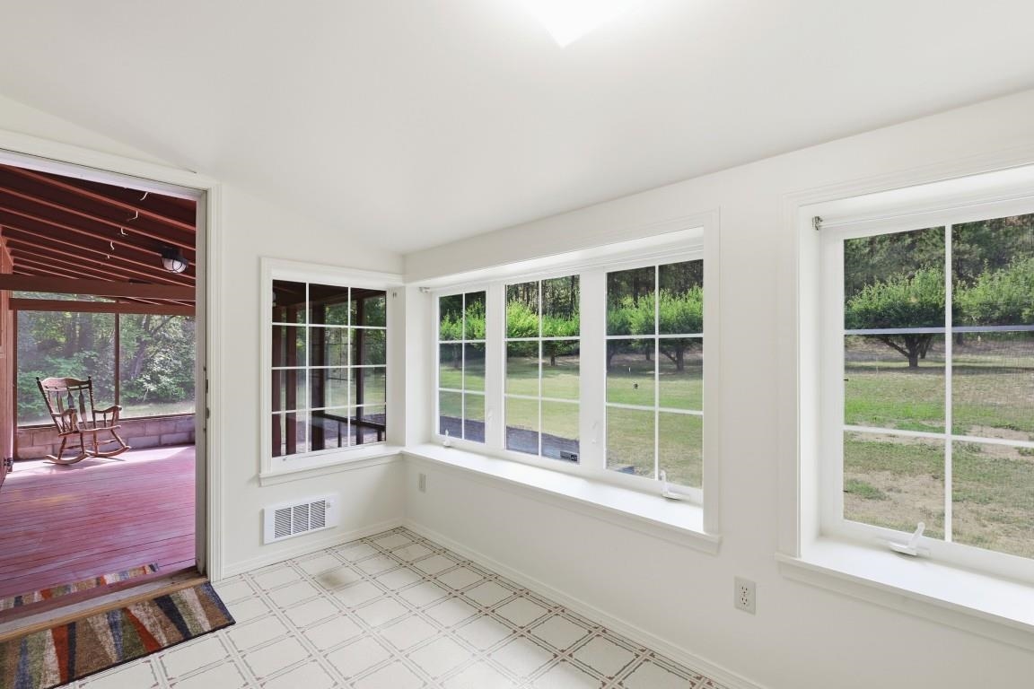 14424 Cheney Spokane Road Cheney, WA 99004 - Photo 15 of 50