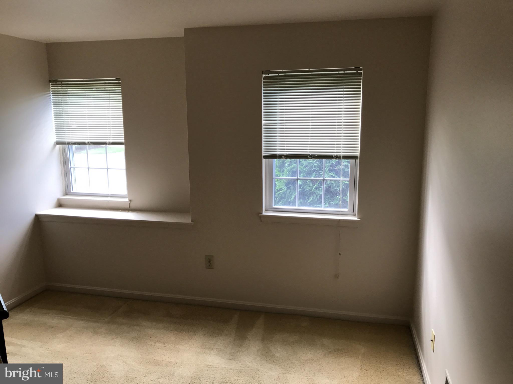 903 Christopher Drive Reading, PA 19610 - Photo 10 of 10 an empty room with a window