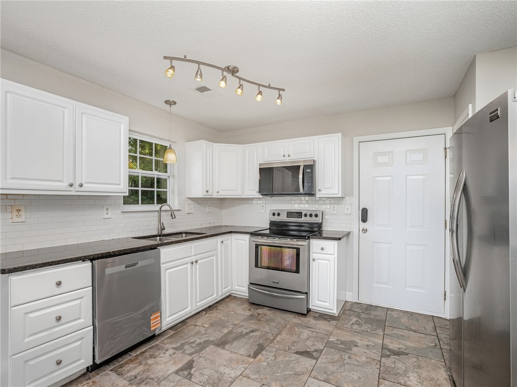 658 Hunters Lane Anderson, SC 29625 - Photo 9 of 20