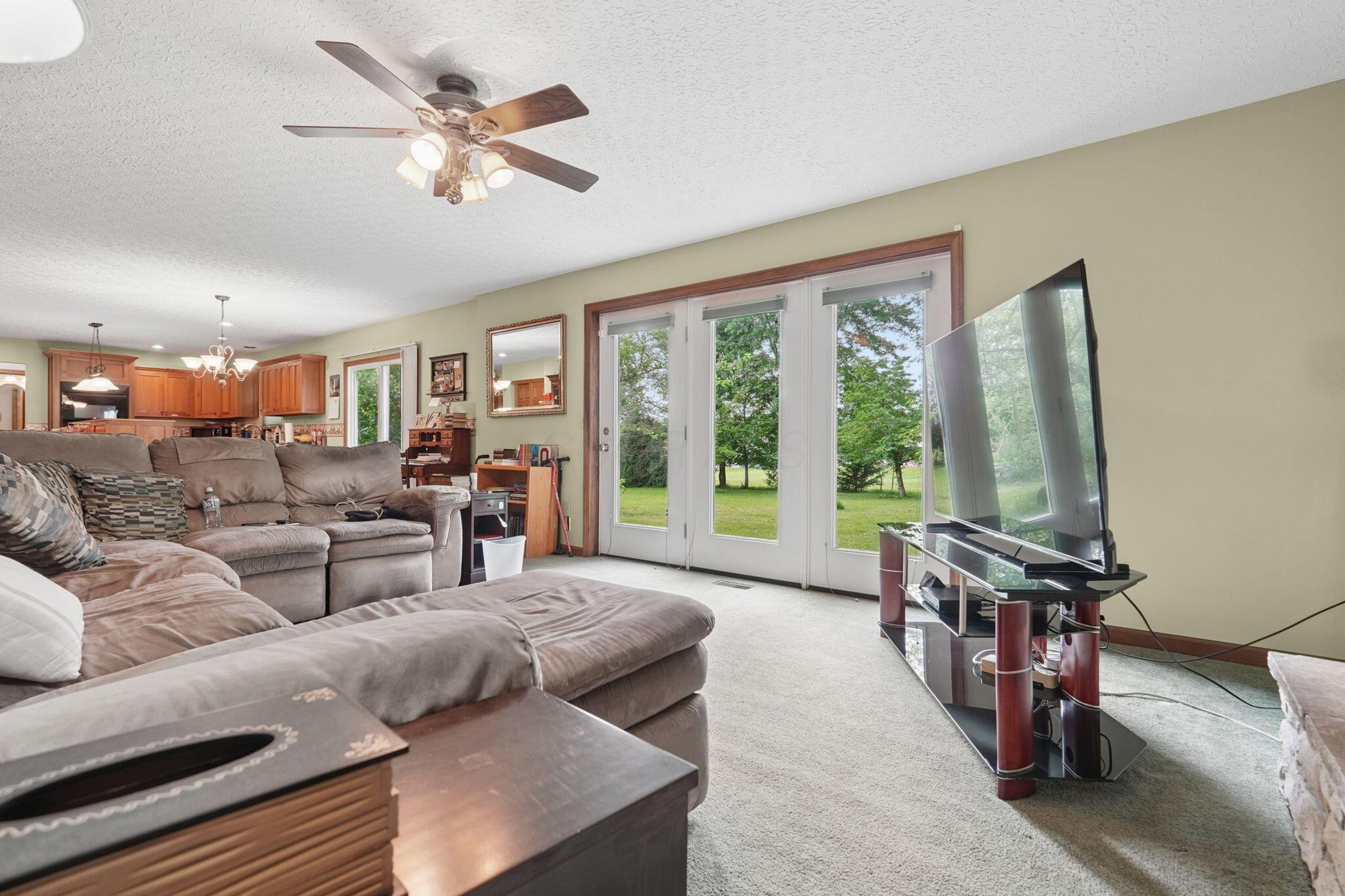 1575 Pleasantville Road Northwest Baltimore, OH 43105 - Photo 9 of 45
