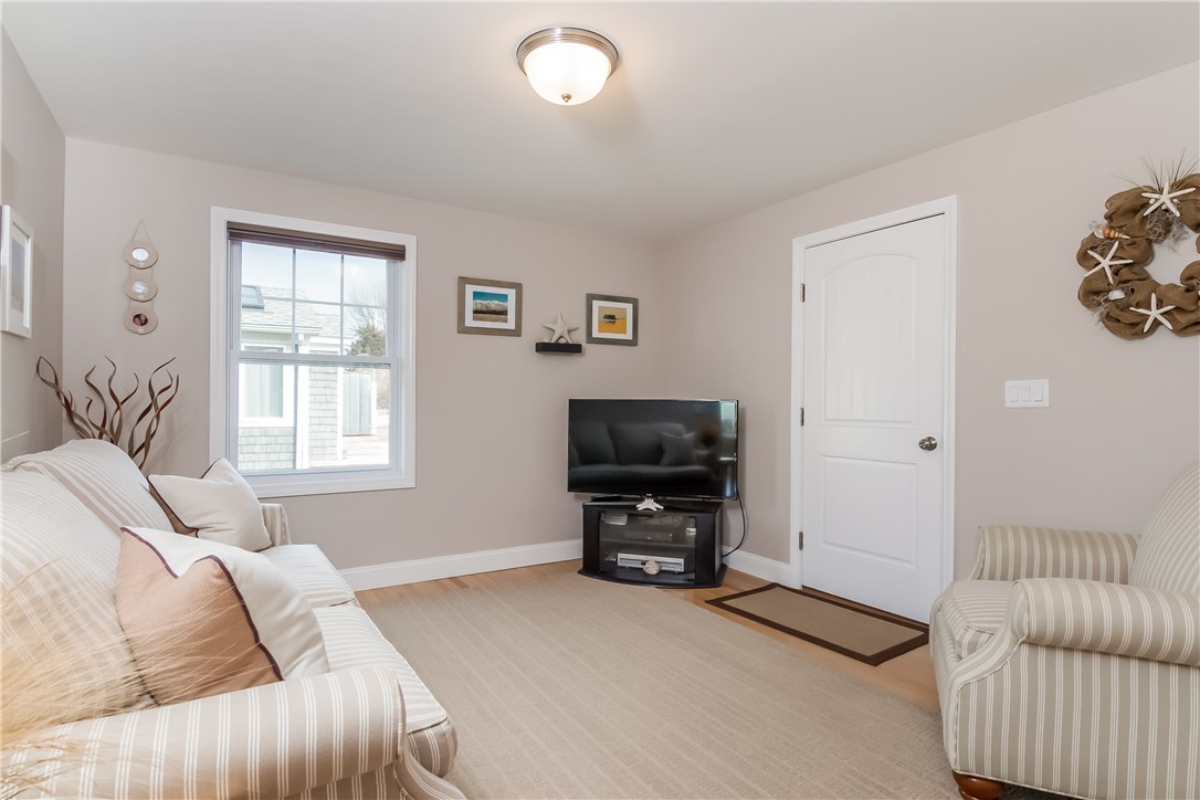 13 Nautilus Road Narragansett, RI 02882 - Photo 12 of 40 First floor Family Room