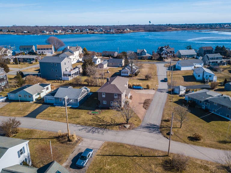 13 Nautilus Road Narragansett, RI 02882 - Photo 37 of 40