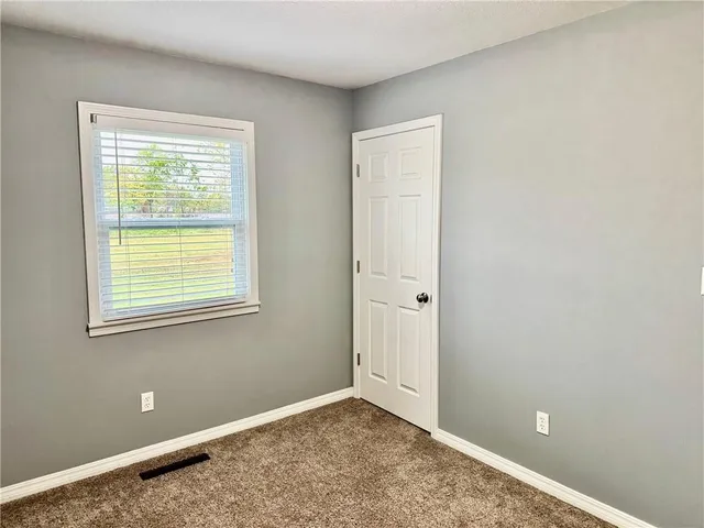 $110,000 | 1421 South 15th Street, Parsons, KS 67357