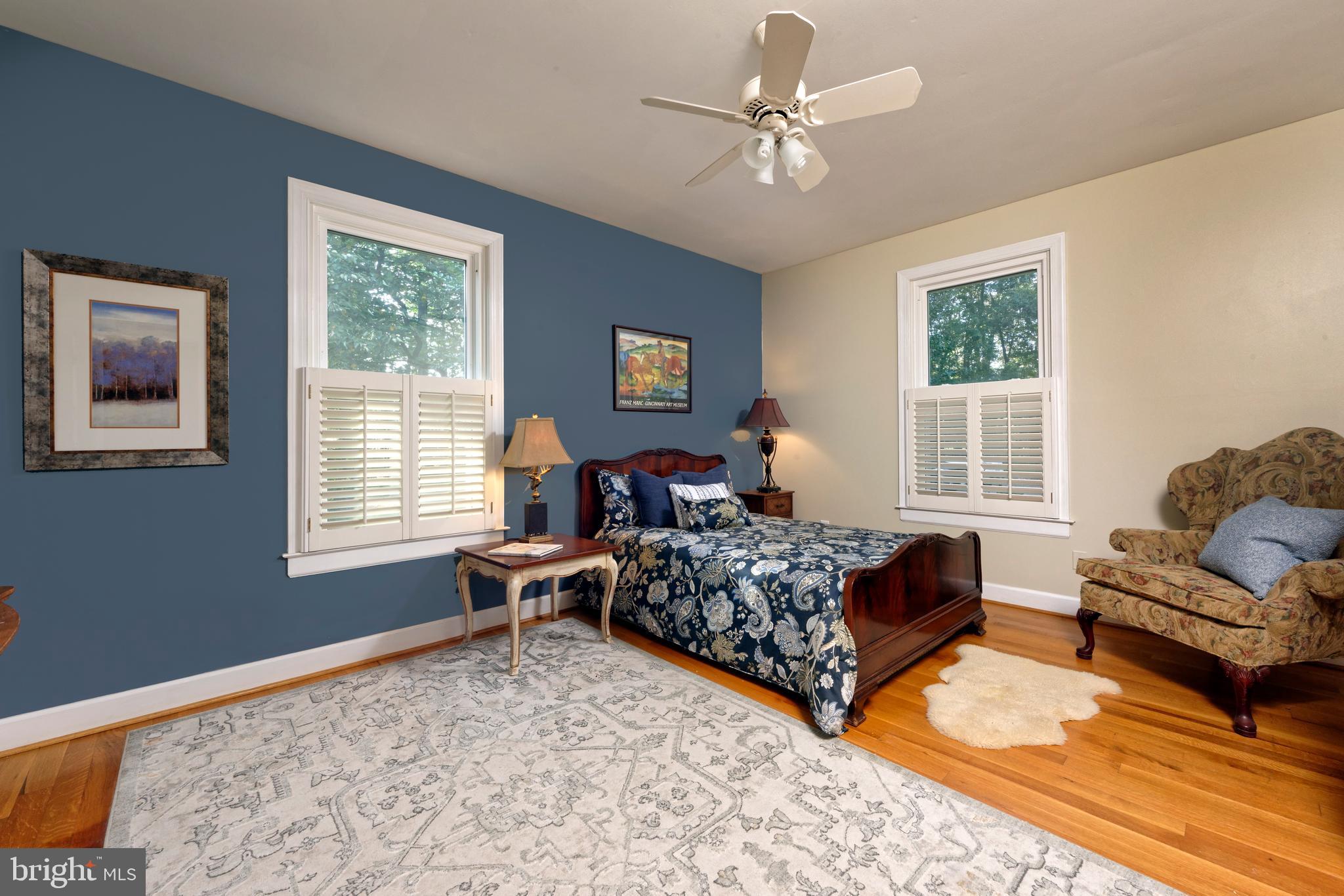 36775 Leith Lane Middleburg, VA 20117 - Photo 25 of 70 a living room with furniture large window and a lamp