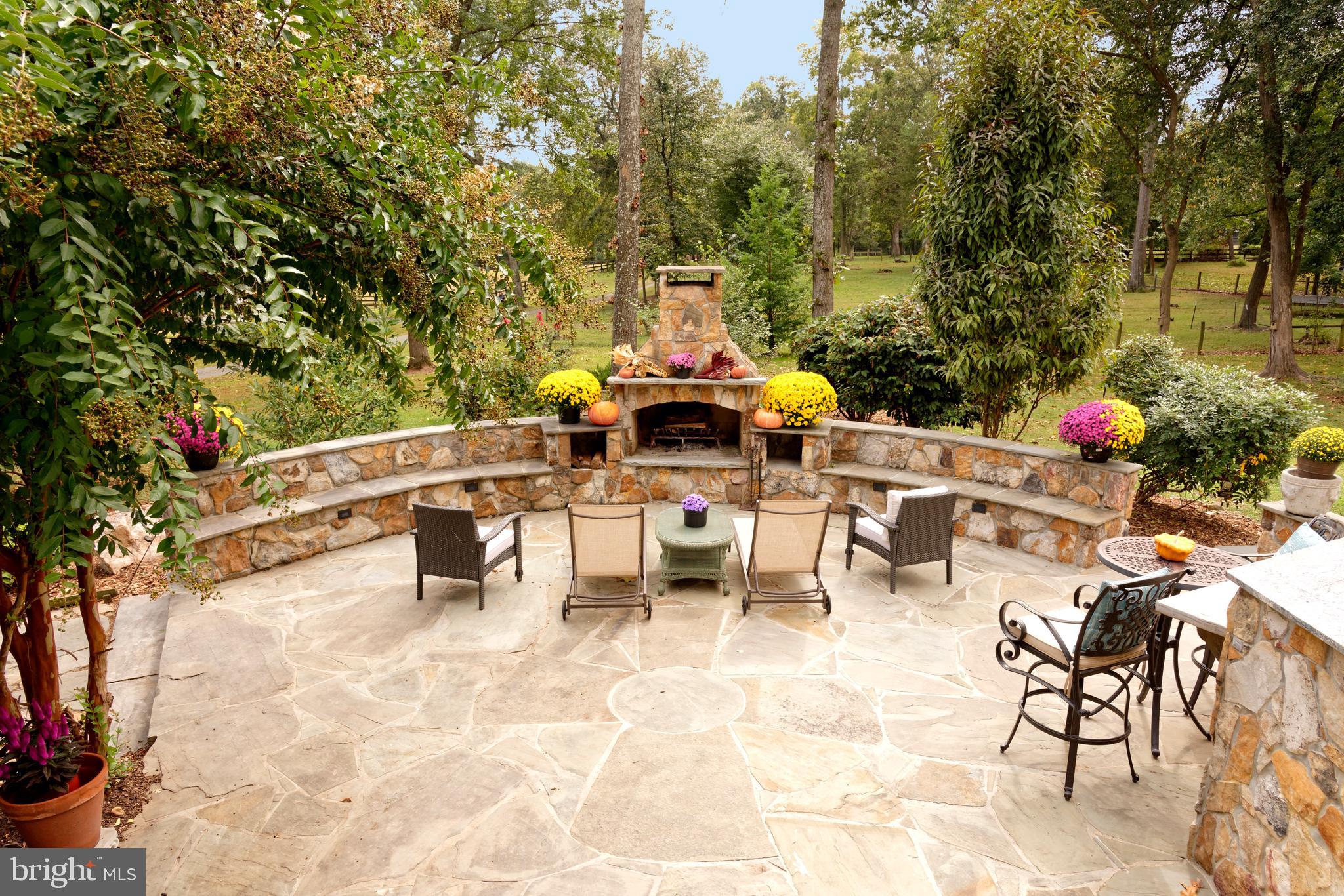 36775 Leith Lane Middleburg, VA 20117 - Photo 41 of 70 a view of an outdoor space with seating