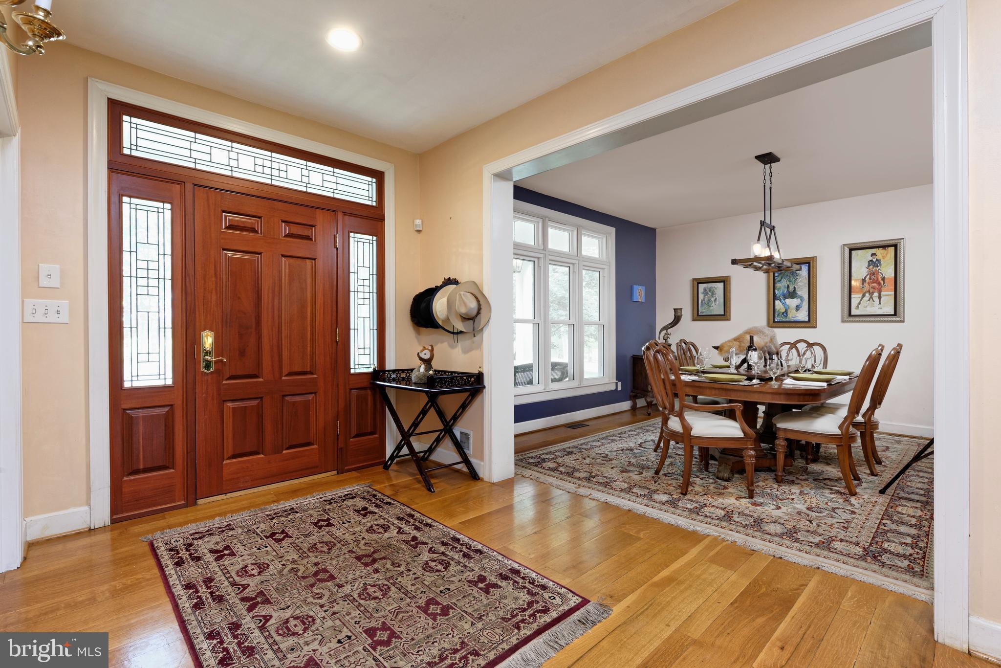 36775 Leith Lane Middleburg, VA 20117 - Photo 5 of 70 a view of a livingroom and dining room
