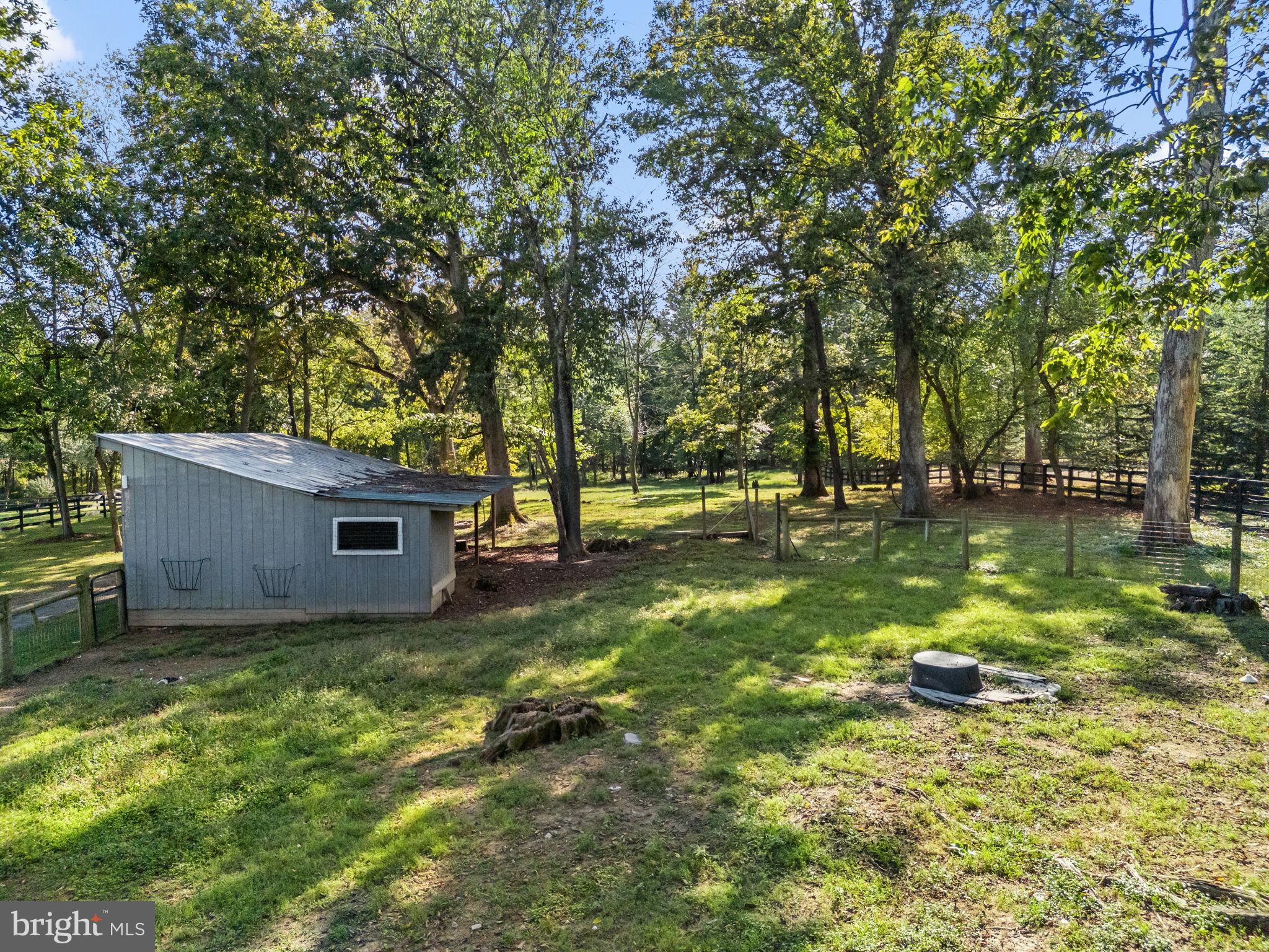 36775 Leith Lane Middleburg, VA 20117 - Photo 60 of 70 a backyard of a house with lots of green space