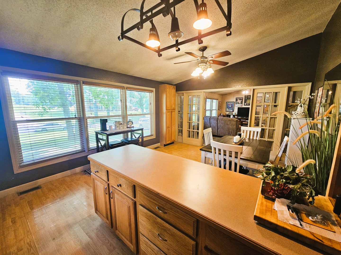 705 Lake Park Road Mount Vernon, IL 62864 - Photo 15 of 27