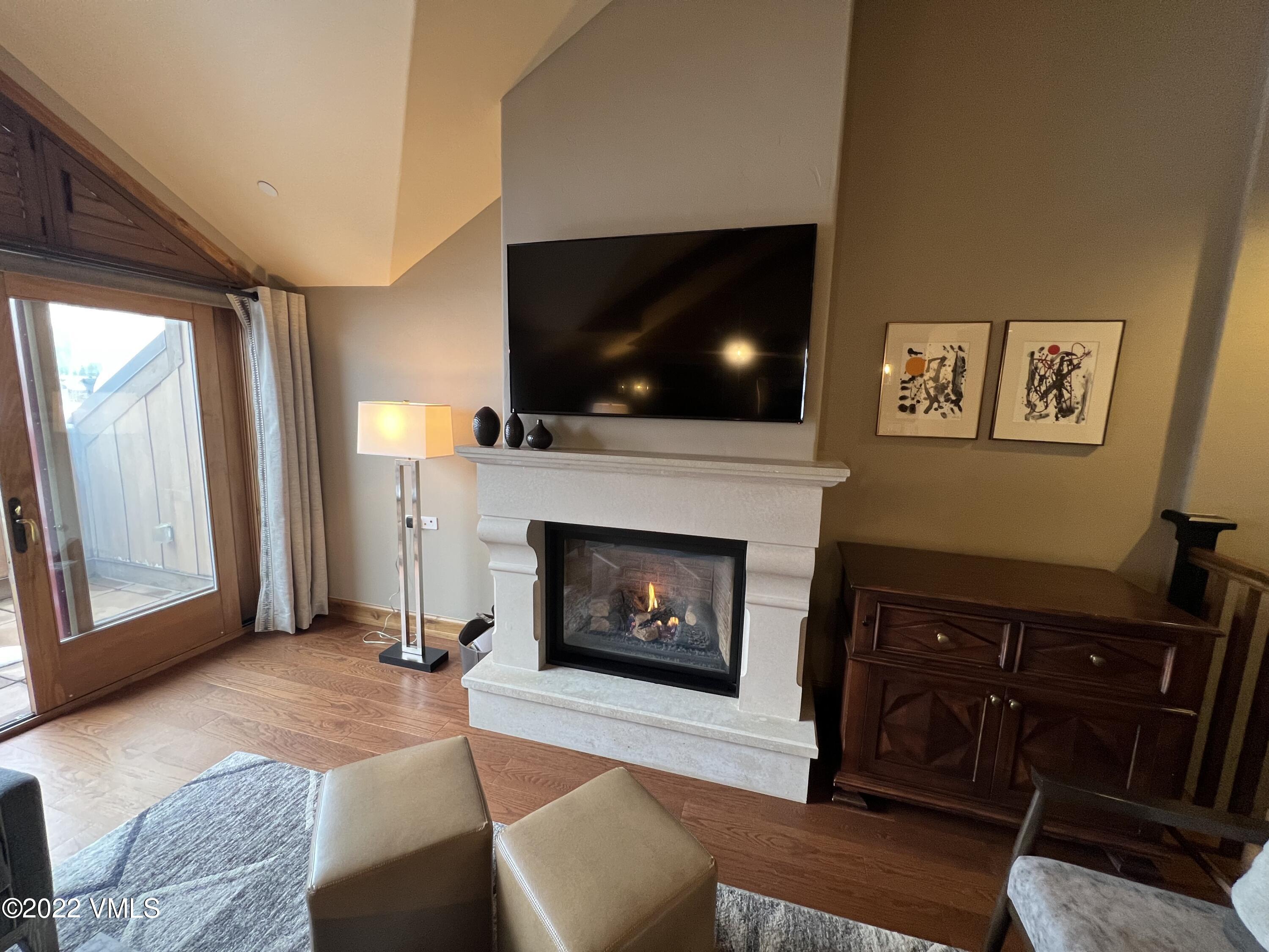 16 Vail Road, Unit 503 XMAS & WEEK 6 Vail, CO 81657 - Photo 6 of 22 IMG-3816