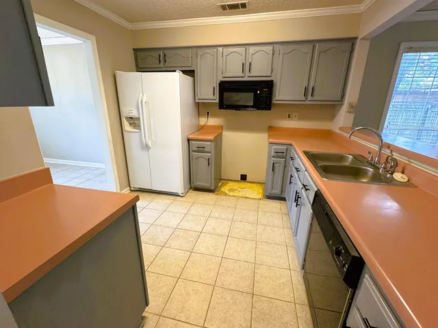 $1,695 | 2271 Lake Springs Lane, Memphis, TN 38016