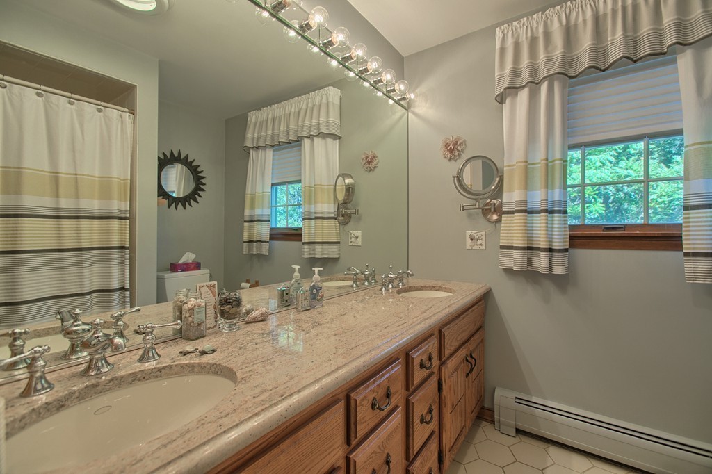 42 Dexter Road Melrose, MA 02176 - Photo 23 of 28 Gallery Image 23