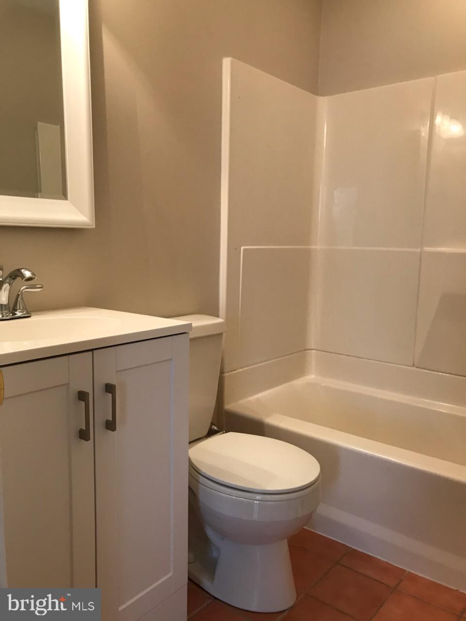 12 Andries Road Newark, DE 19711 - Photo 20 of 40 Full Bath, updated 2019 (Second Level)