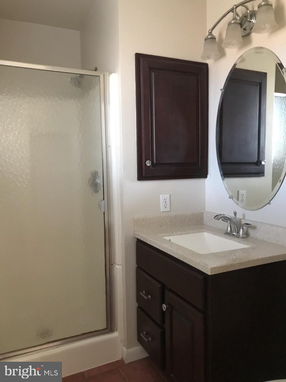 12 Andries Road Newark, DE 19711 - Photo 22 of 40 Master Full Bath