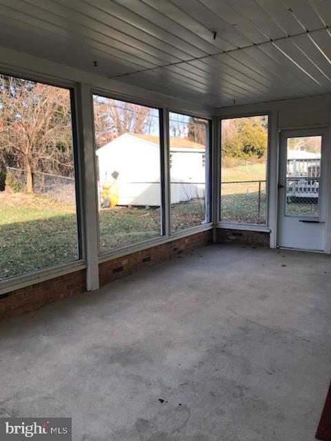 12 Andries Road Newark, DE 19711 - Photo 36 of 40 Sun Room