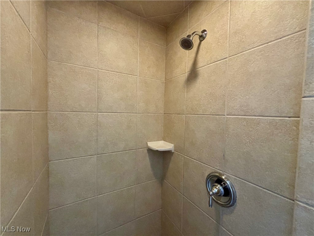 1999 South Green Road South Euclid, OH 44121 - Photo 13 of 26