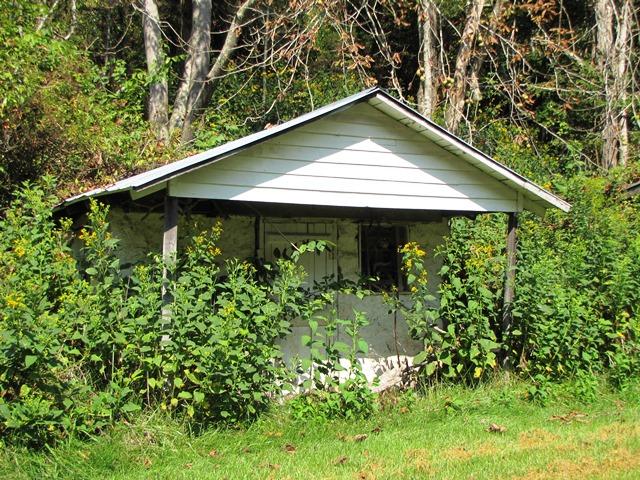 2402 Lillydale-Back Creek Road Union, WV 24983 - Photo 26 of 49 Gallery Image 26