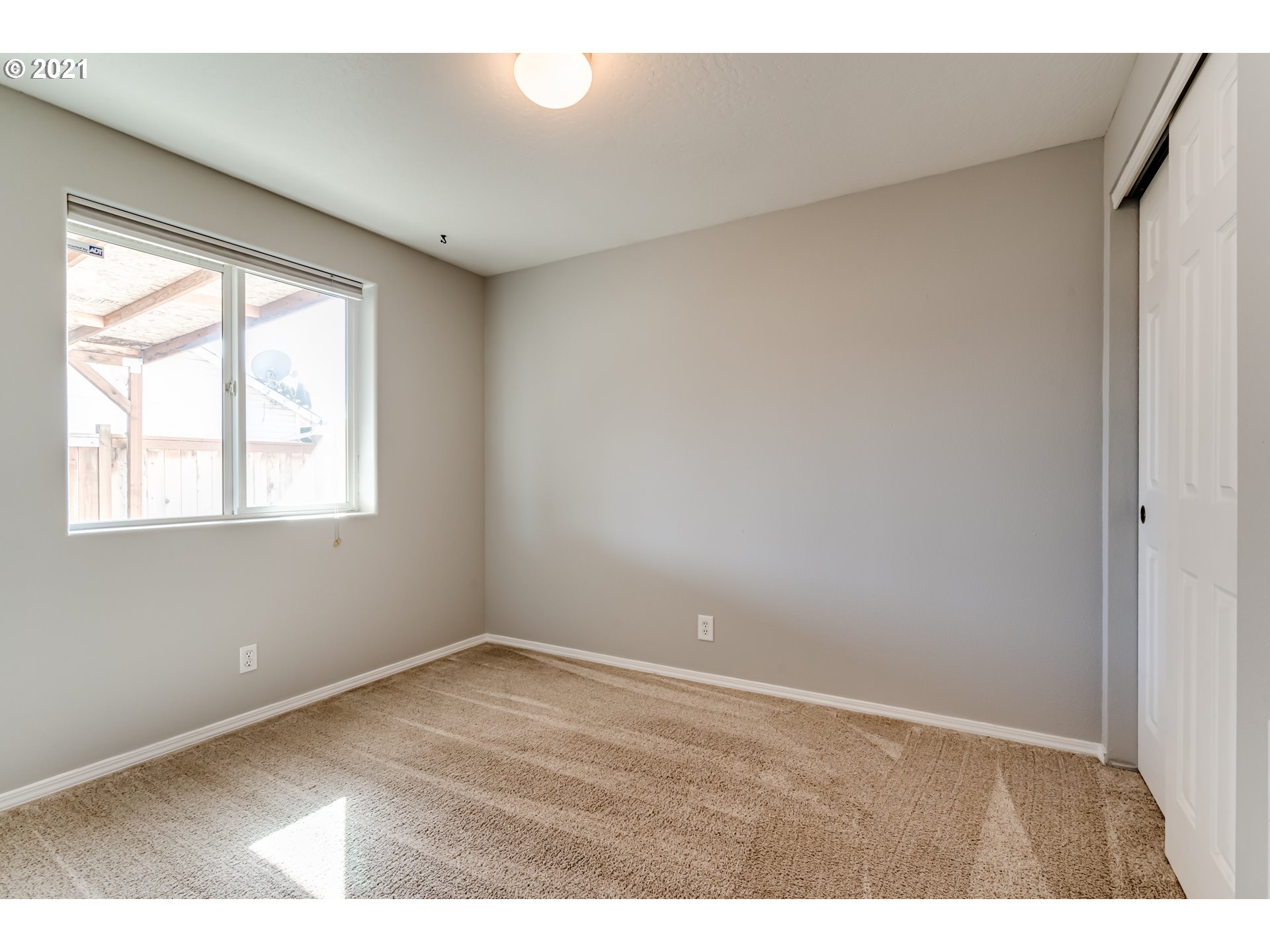 3908 Redwood Drive Springfield, OR 97478 - Photo 15 of 19