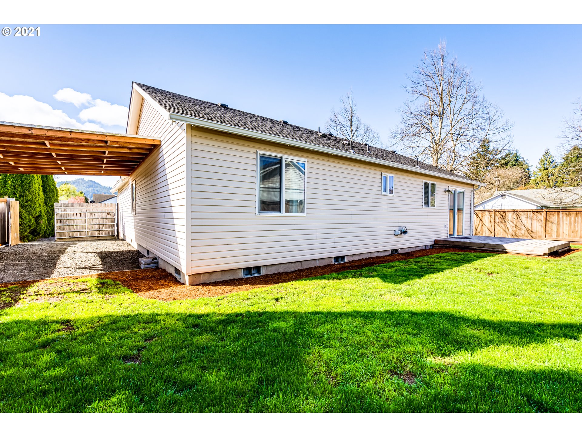 3908 Redwood Drive Springfield, OR 97478 - Photo 17 of 19