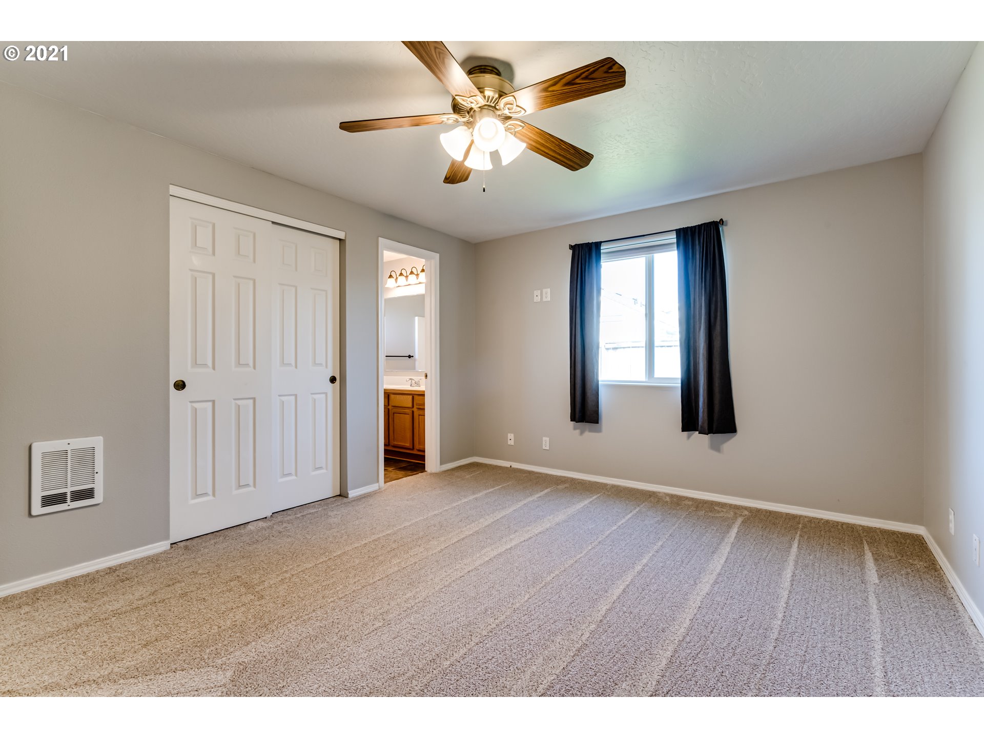 3908 Redwood Drive Springfield, OR 97478 - Photo 10 of 19