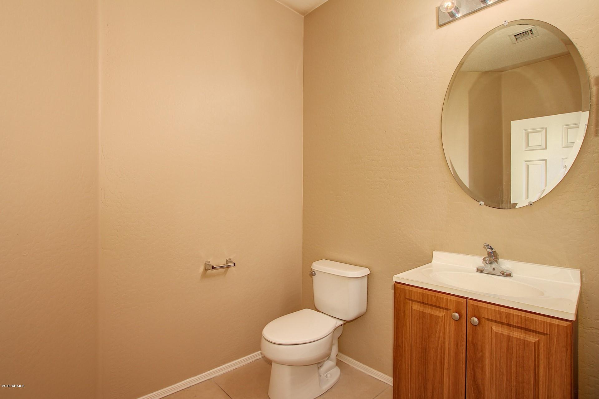 5331 West Apollo Road Laveen, AZ 85339 - Photo 12 of 26 Powder room