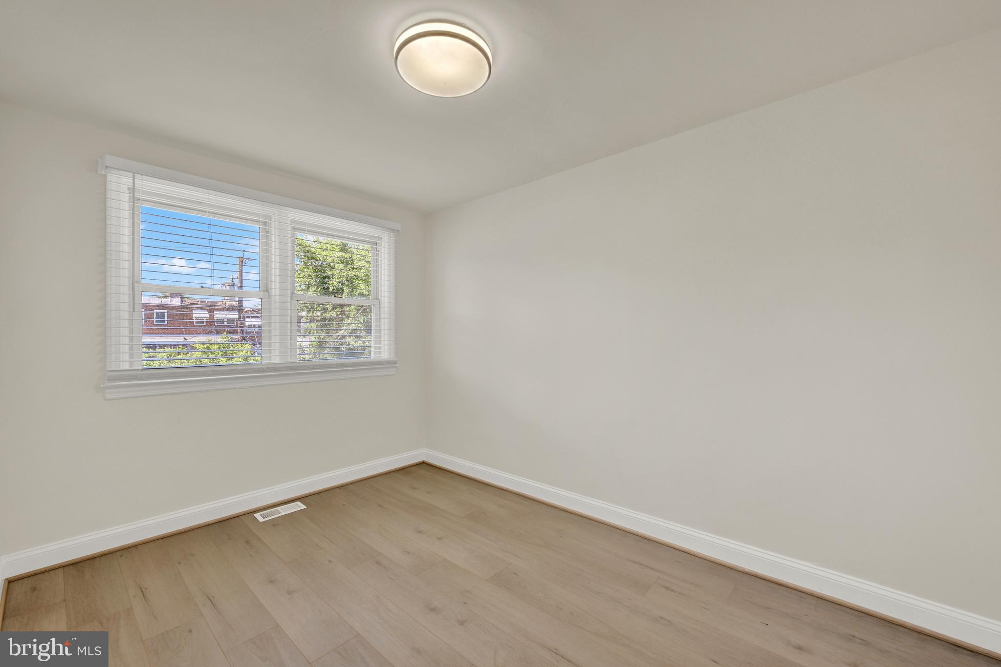 303 Arden Road West Baltimore, MD 21225 - Photo 11 of 18
