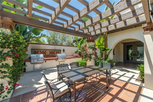 a view of outdoor space yard and patio