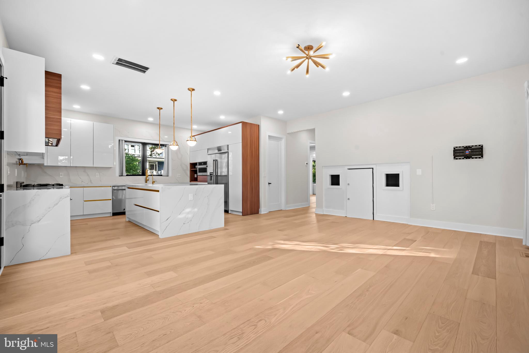 4246 15th Street North Arlington, VA 22207 - Photo 14 of 72 Open Kitchen to Family Room