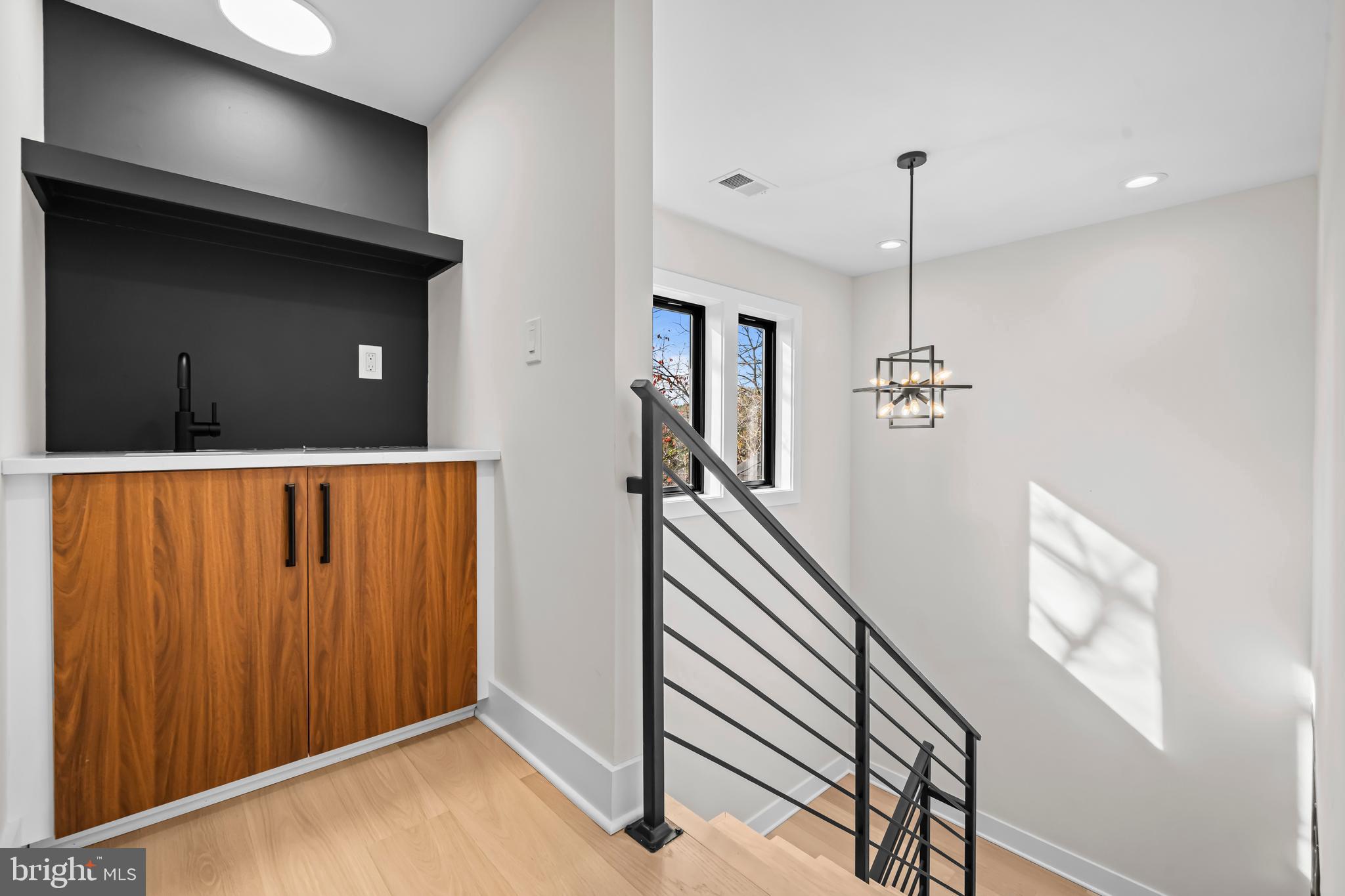 4246 15th Street North Arlington, VA 22207 - Photo 46 of 72 2nd Upper Level Wetbar