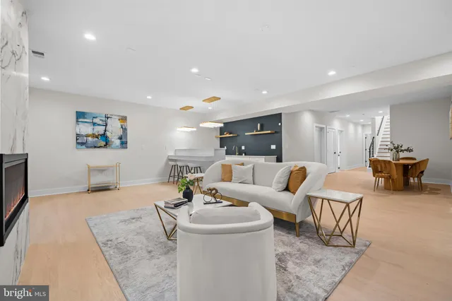 $11,000 | 4246 15th Street North, Arlington, VA 22207