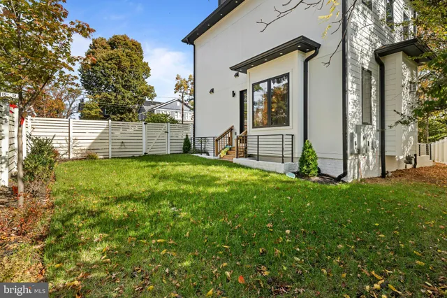 $11,000 | 4246 15th Street North, Arlington, VA 22207