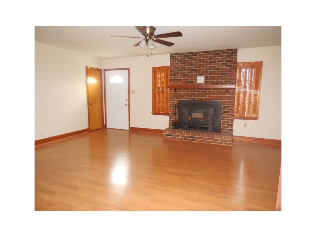 430 Camp Road Burlington, NC 27217 - Photo 6 of 24 Gallery Image 6
