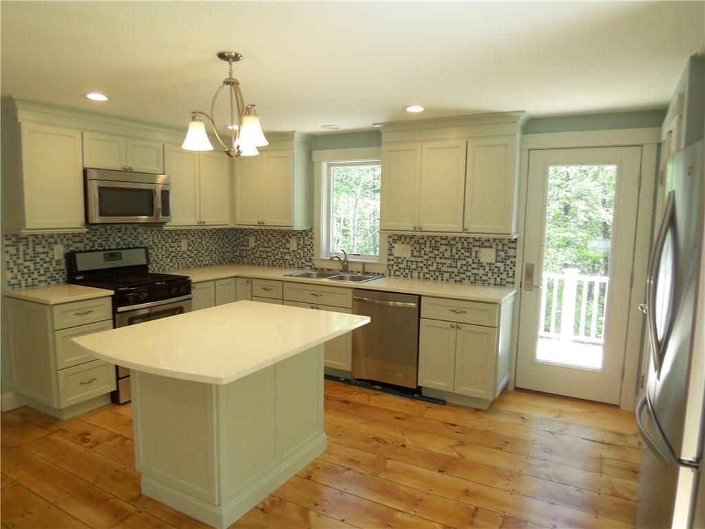 67 Mountain Road Cape Neddick, ME 03902 - Photo 2 of 18 Photo