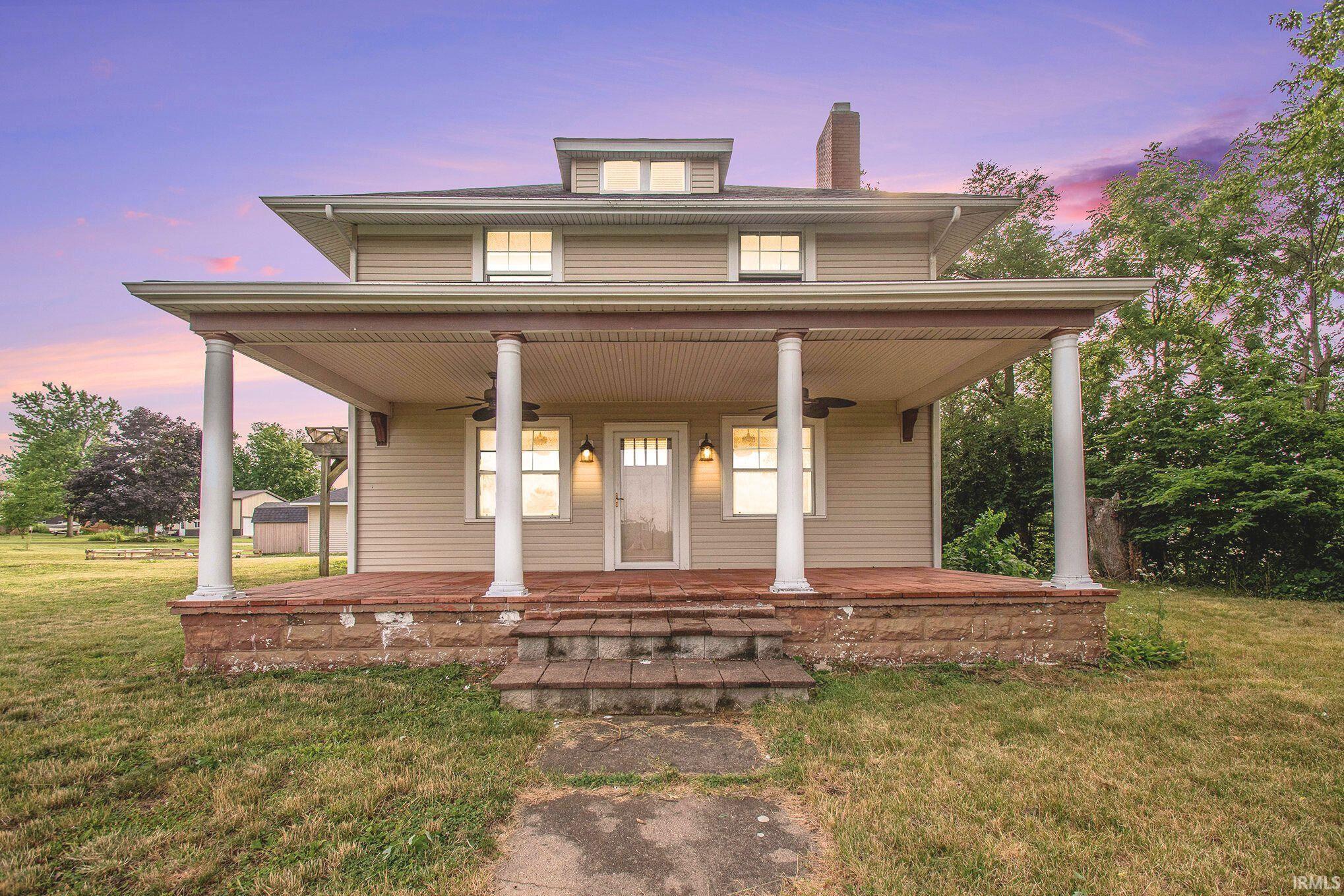 9041 East Hatchery Road Syracuse, IN 46567 - Photo 1 of 31 Gallery Image 1
