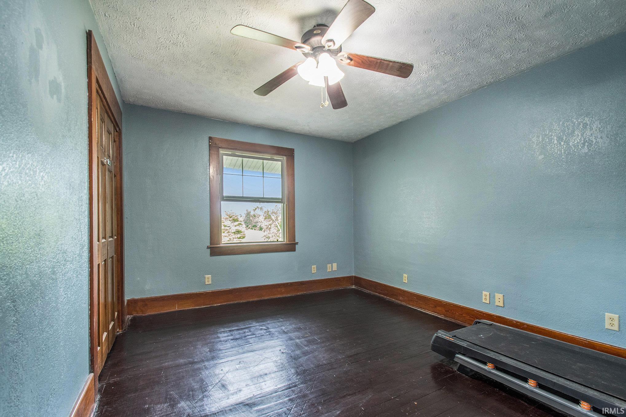 9041 East Hatchery Road Syracuse, IN 46567 - Photo 18 of 31 Gallery Image 18
