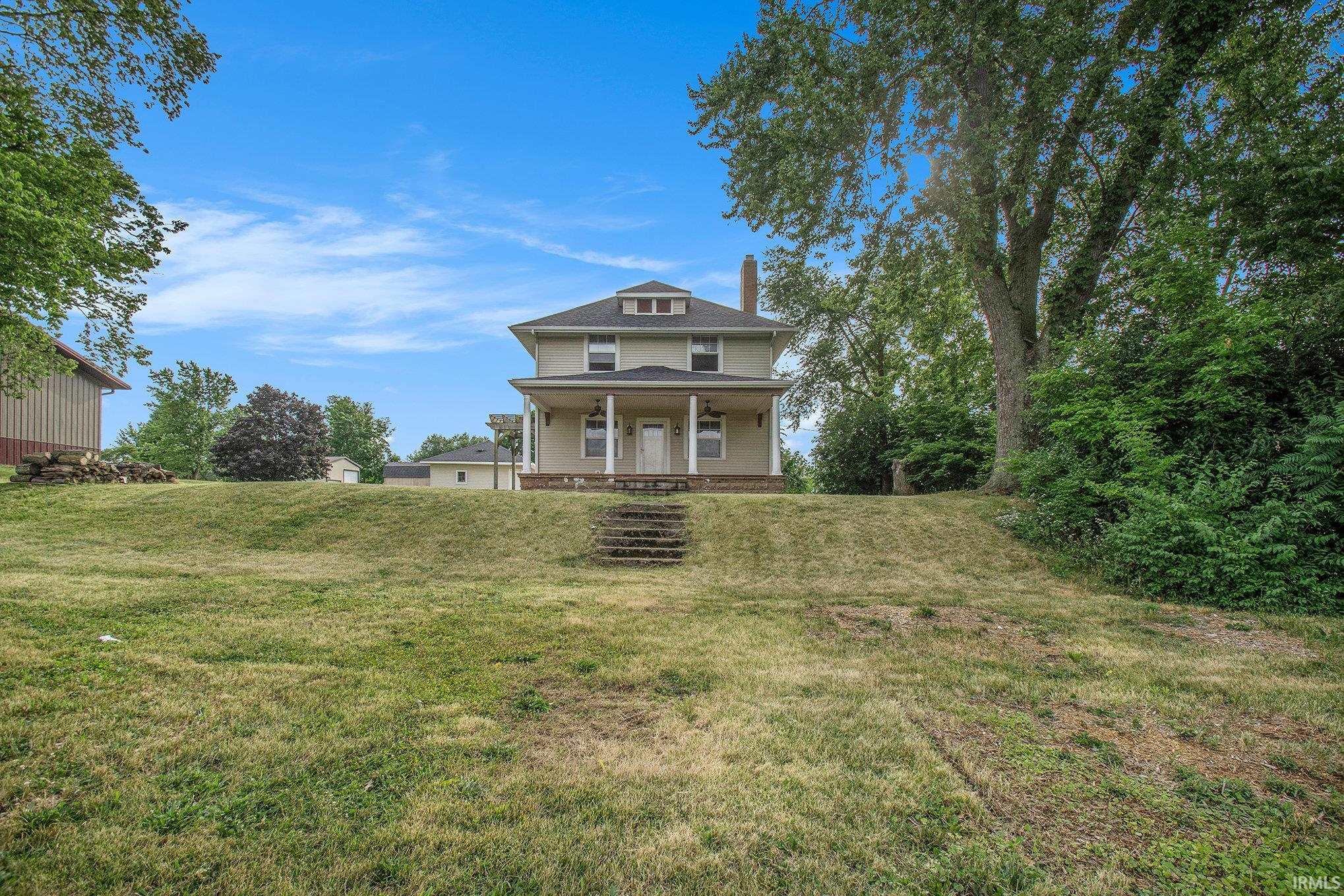 9041 East Hatchery Road Syracuse, IN 46567 - Photo 2 of 31 Gallery Image 2