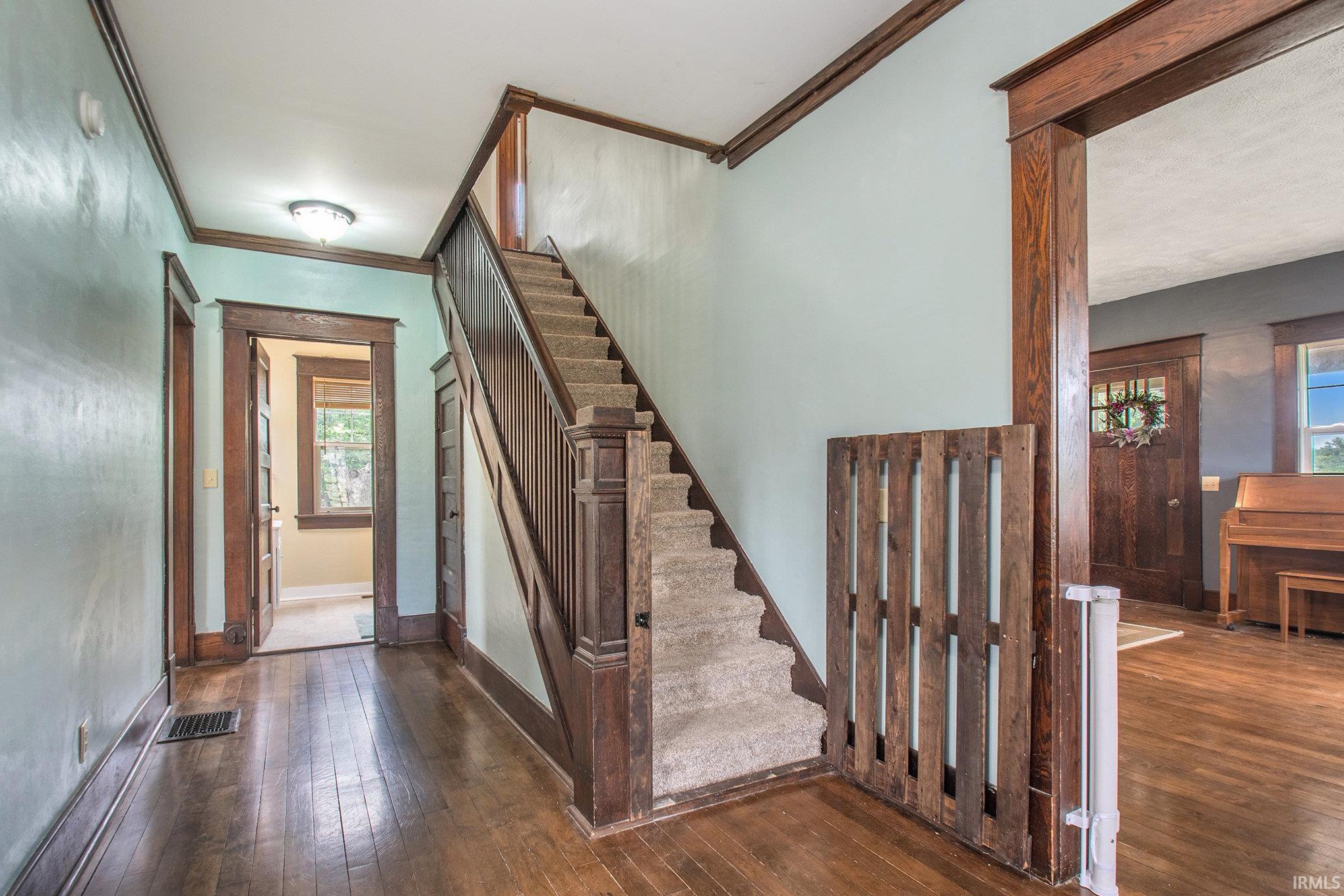 9041 East Hatchery Road Syracuse, IN 46567 - Photo 3 of 31 Gallery Image 3