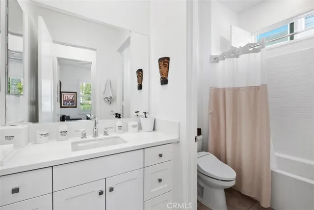 $4,495 | 124 Sculpture, Irvine, CA 92618