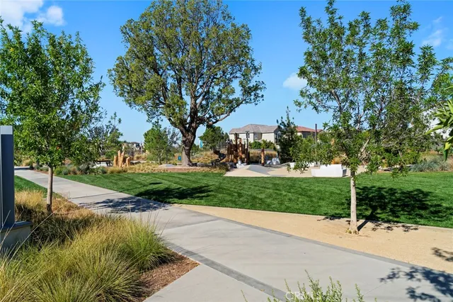 $4,495 | 124 Sculpture, Irvine, CA 92618