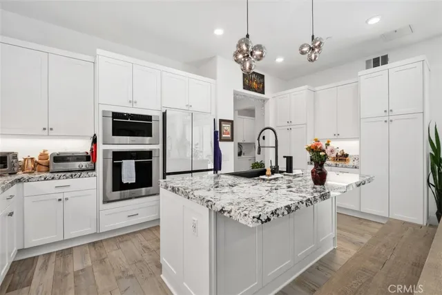 $4,495 | 124 Sculpture, Irvine, CA 92618