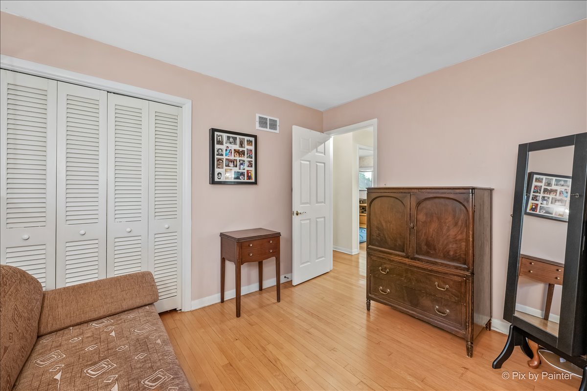 2530 Old Glenview Road Wilmette, IL 60091 - Photo 22 of 35
