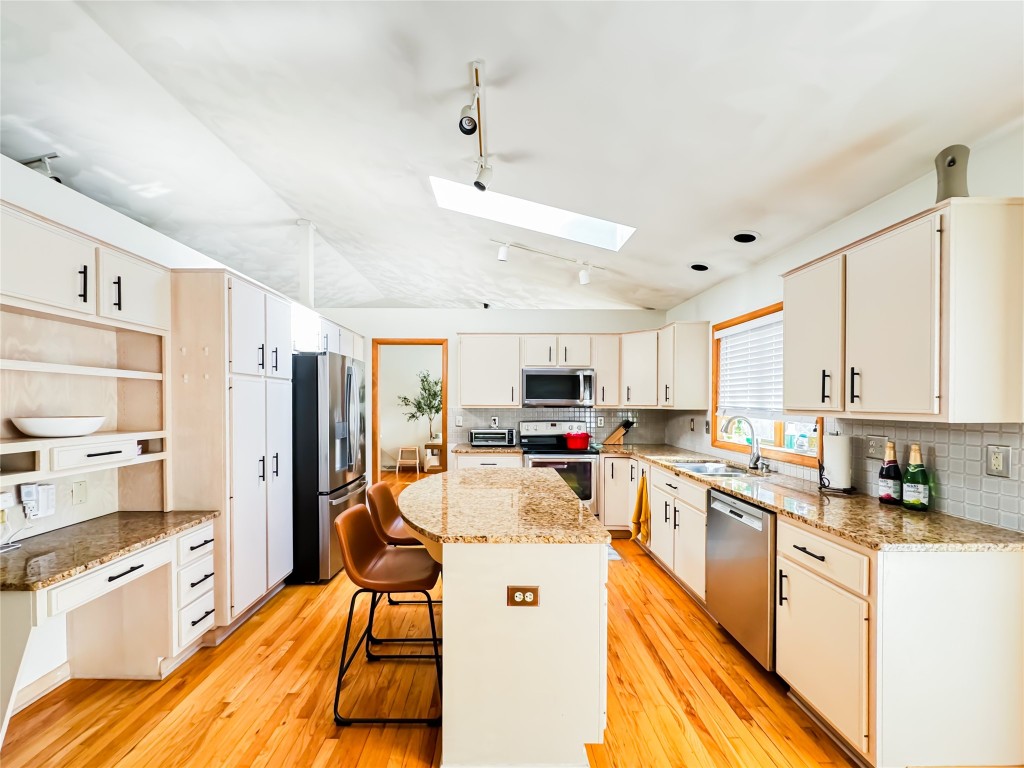 3112 Knapp Road Vestal, NY 13850 - Photo 9 of 48 Gallery Image 9