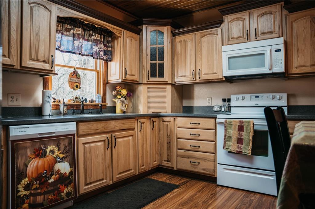 222 Galando Road New Alexandria, PA 15670 - Photo 5 of 25 Gallery Image 5