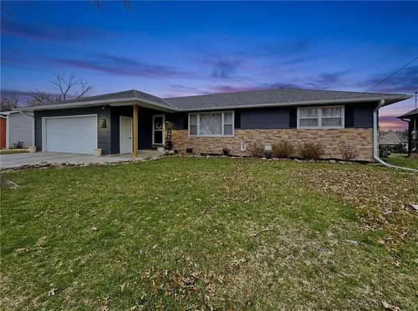 $229,900 | 241 Southwest Drive, Chillicothe, MO 64601