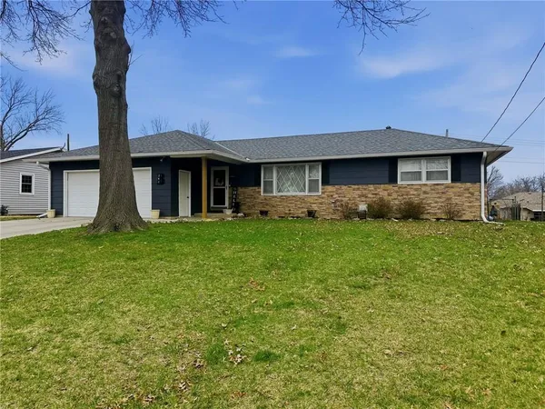 $229,900 | 241 Southwest Drive, Chillicothe, MO 64601