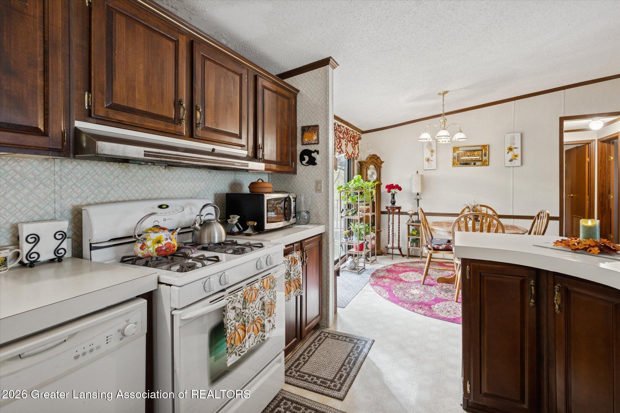 5051 Freeman Road Eaton Rapids, MI 48827 - Photo 13 of 48 Kitchen